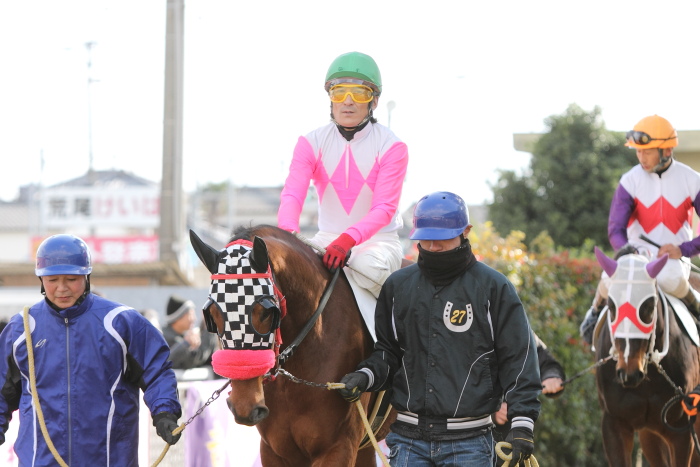 2011年12月23日（金） 荒尾競馬 7R 第11回プリンセス賞九州 2歳牝馬オープン その1_a0077663_6254689.jpg