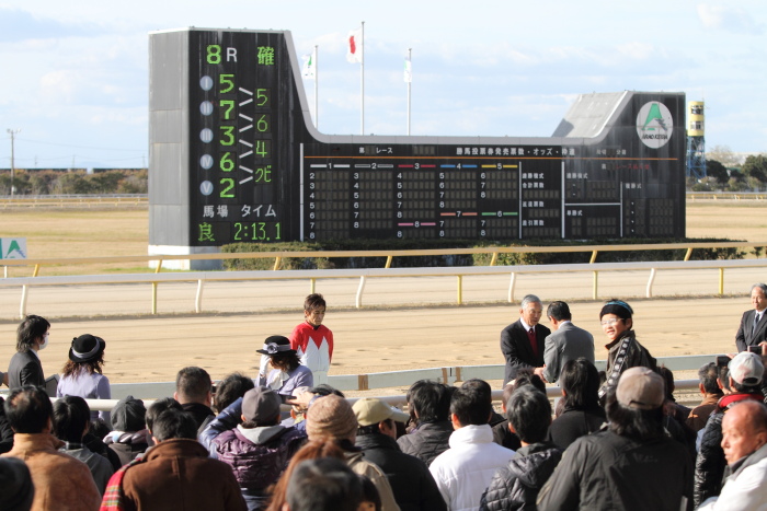 2011年12月23日（金） 荒尾競馬 8R 九州スポーツ杯 第6回 肥後の国グランプリ オープン その2_a0077663_783238.jpg