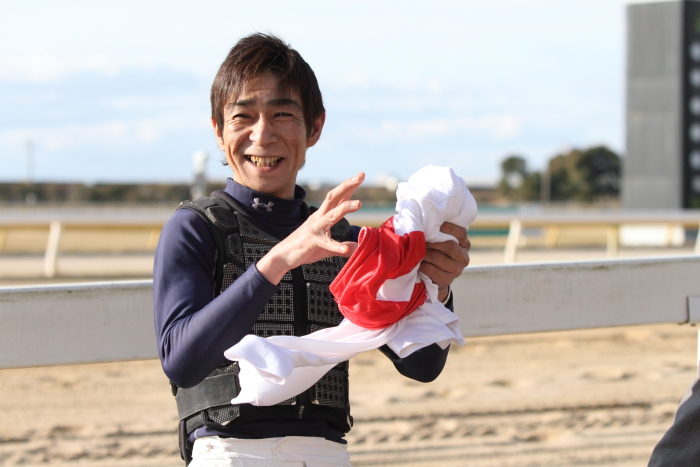 2011年12月23日（金） 荒尾競馬 8R 九州スポーツ杯 第6回 肥後の国グランプリ オープン その2_a0077663_784061.jpg