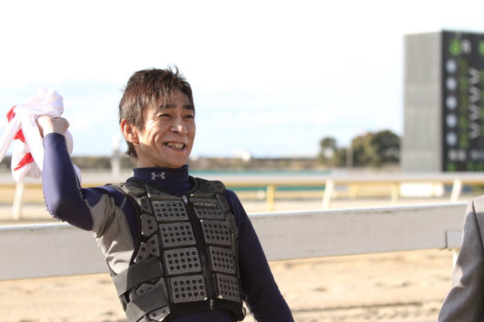 2011年12月23日（金） 荒尾競馬 8R 九州スポーツ杯 第6回 肥後の国グランプリ オープン その2_a0077663_784353.jpg