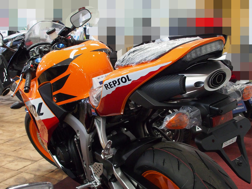 2013 HONDA CBR600RR Special Edition（Repsol Honda Team カラー）_d0244687_2046992.jpg