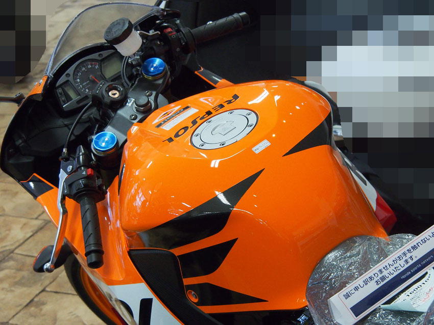 2013 HONDA CBR600RR Special Edition（Repsol Honda Team カラー）_d0244687_215091.jpg