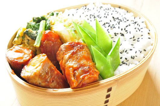 肉巻きウインナーのお弁当_b0171098_84355.jpg
