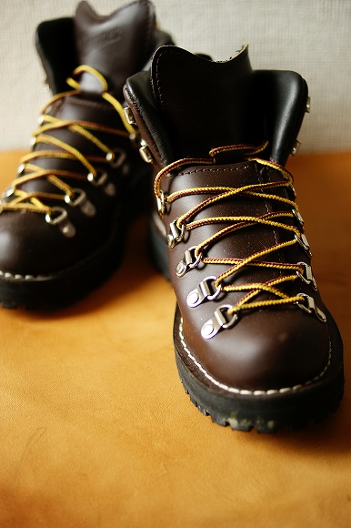 【danner ダナー】　マウンテンライト_f0010639_1334436.jpg