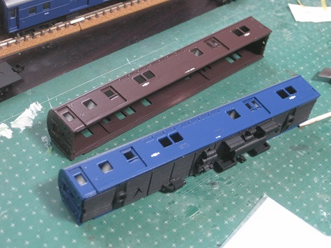 オユ10非冷房（昭和34年度車・青色/昭和37～39年度車・茶色