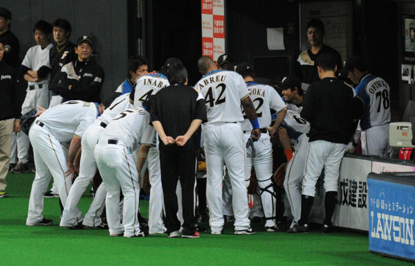 【ソフトバンク戦】４番【札幌ドーム開幕３戦目】_e0126914_23345824.jpg