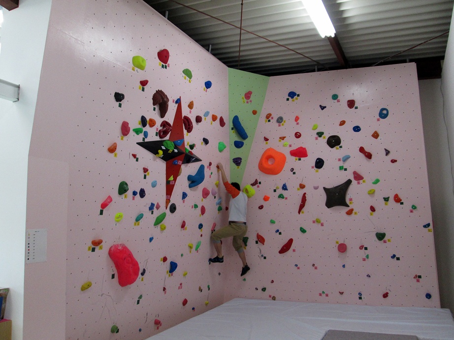 Bouldering gym・ROCKESTRA open !!_f0050226_04604.jpg