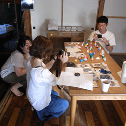 e0031142_0264775.gif