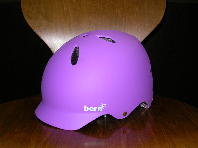 bernヘルメット大量入荷! その1_b0189682_180151.jpg