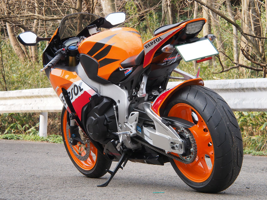 憧れを現実に・・・新たな相棒「2013 CBR1000RR」納車_d0244687_919474.jpg