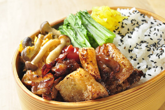 豚&油揚げ炒め弁当_b0171098_8264119.jpg