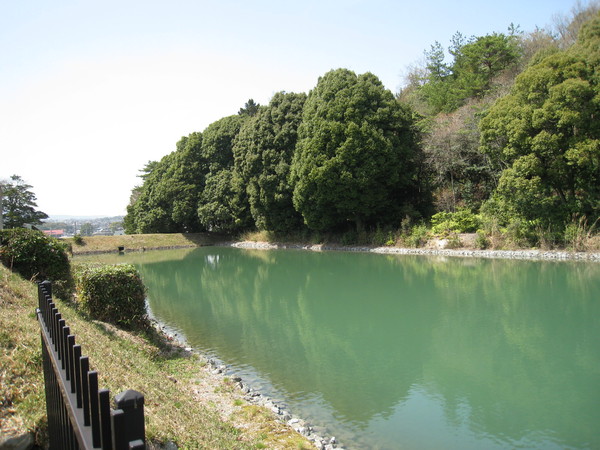 神功皇后陵（狭城楯列池上陵、五社神古墳）_d0287413_121891.jpg