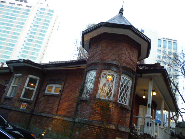 忠正路「忠正閣」충정각_d0020834_215516100.jpg