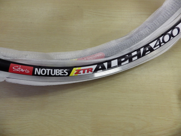 軽量手組ホイール前後1385g ZTR Alpha340 700Cシマノ11速用 軽量手組ホイール前後1385g ZTR Alpha340 700Cシマノ11速用