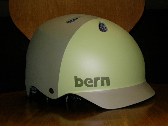 bernヘルメット大量入荷! その2_b0189682_10414219.jpg
