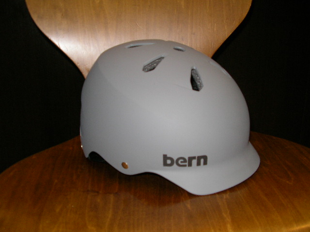 bernヘルメット大量入荷! その2_b0189682_10423714.jpg