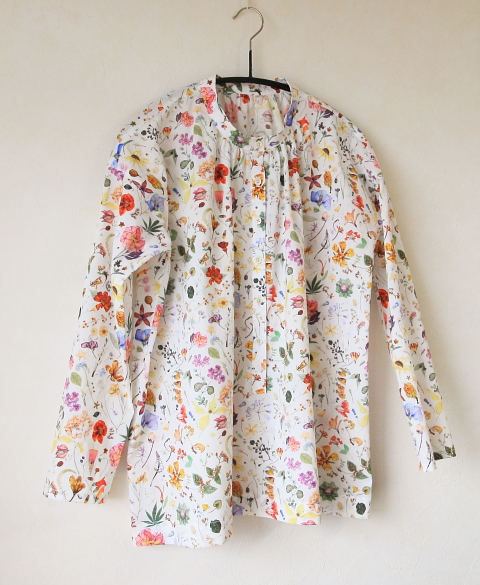 13ssリバティ Floral Eveで サンプラm147ギャザーネックブラウスを作りました Il Mio Vestito 13ssリバティ Floral Eveで サンプラm147ギャザーネックブラウスを作りました Il Mio Vestito