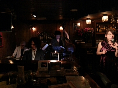 IZUMI楽しかったです。明けて本日は六本木チャーリーズに出演します。_f0178313_0262659.jpg