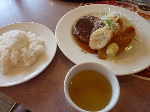 ガストでランチ_a0177314_2243756.jpg