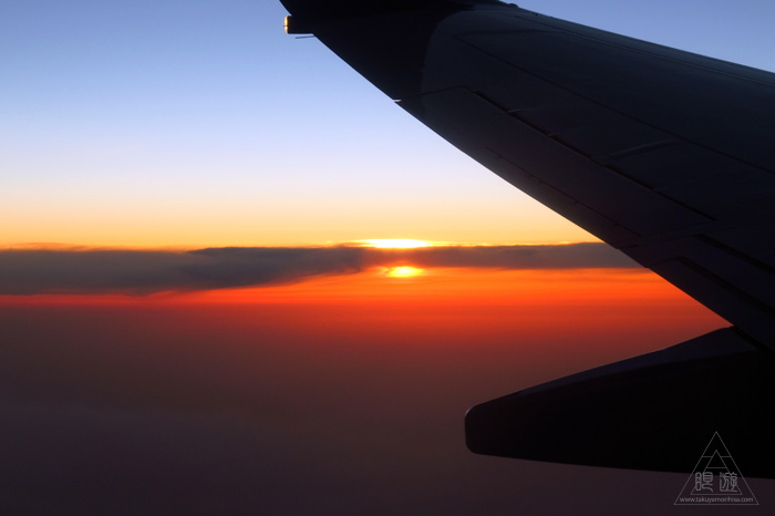 173 空 飛行機から見る最高の夕日 眼遊記 173 空 飛行機から見る最高の夕日 眼遊記