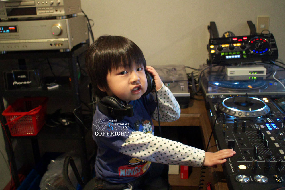 我が家のDJ　その2_f0005935_2312937.jpg