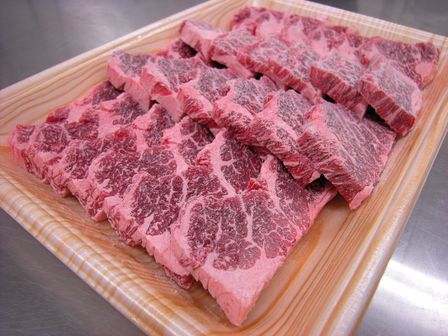 【いわいずみ短角牛】お肉の部位のご紹介:肩バラ・プレート_b0206037_1918556.jpg