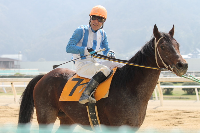 2013年3月24日(日) 福山競馬 7R ありがとう福山けいば誘導馬ペドロ記念 B3B3三_a0077663_1413414.jpg