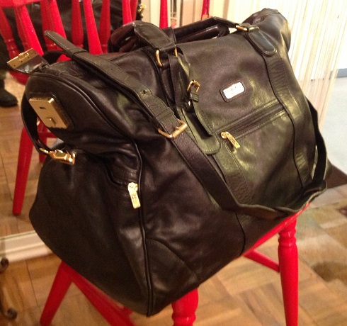 USED本革バッグ、いろいろ入荷!!★原宿店★_a0096367_18354279.jpg