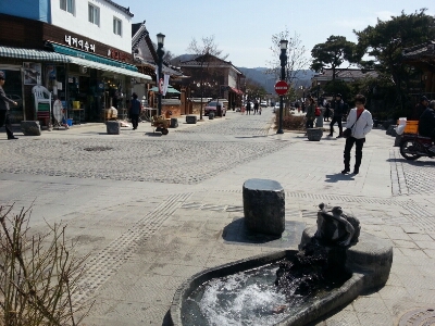 13.春 Jeonju 韓屋マウルでのランチはトッカルビ_a0187658_1454154.jpg