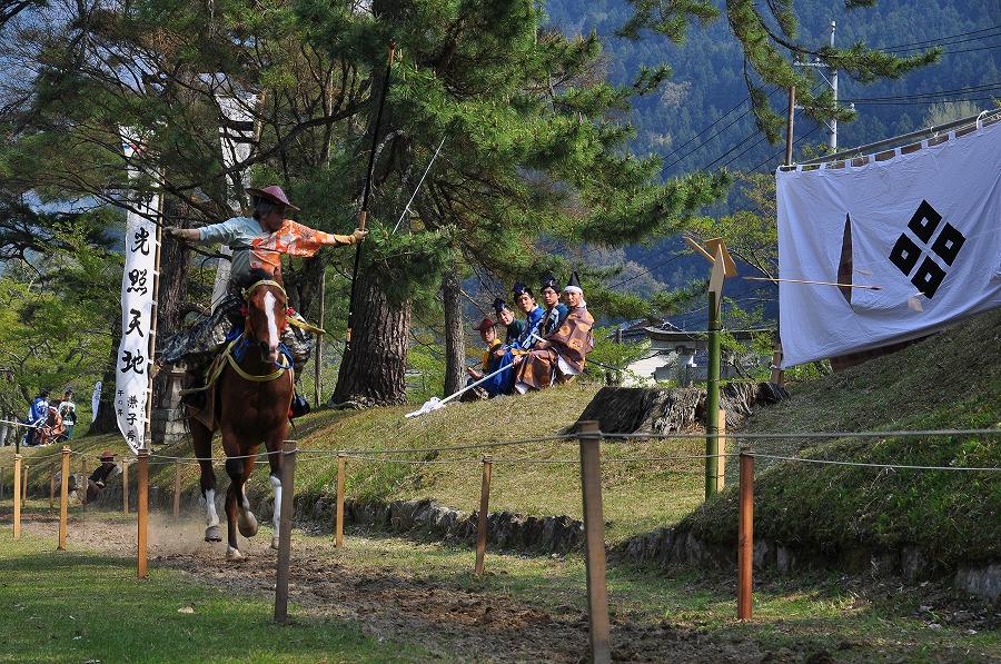 　　４月13日（土）鷲原八幡宮　津和野　　流鏑馬神事_f0083611_02263.jpg