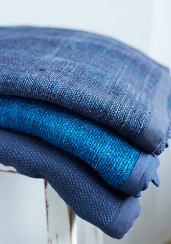 本日の更新は、KHADI & CO です。_f0034922_1603041.jpg