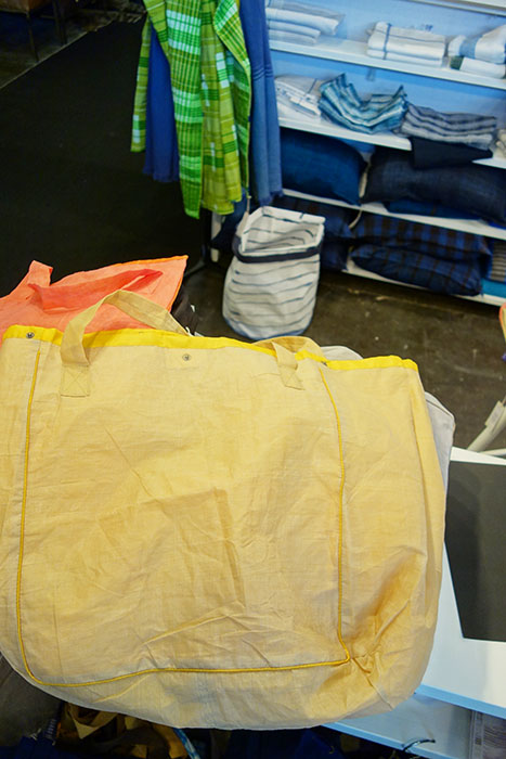 本日の更新は、KHADI & CO です。_f0034922_1615970.jpg