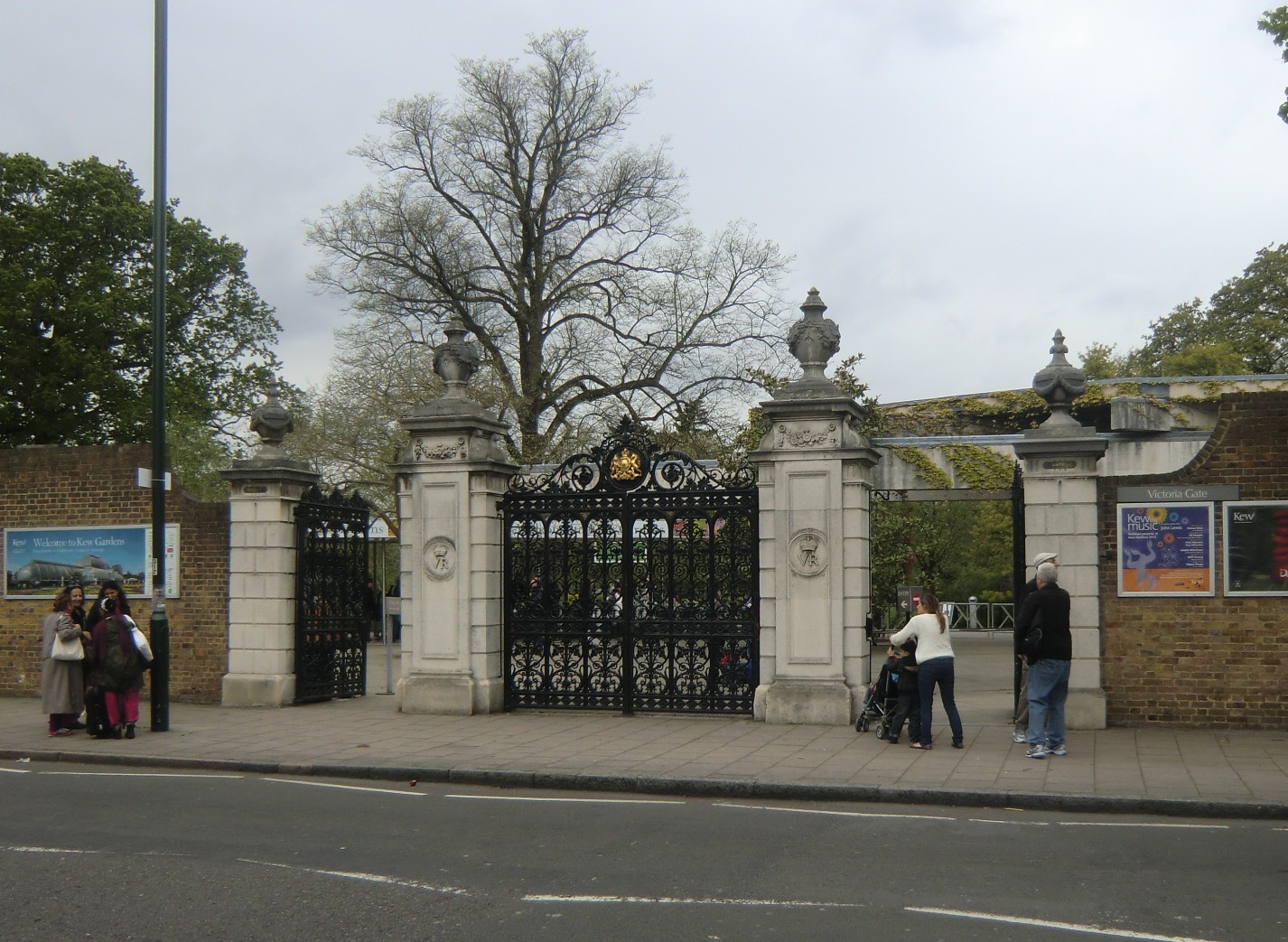 2012年5月7日（月）　イギリス　その20　キューガーデンKew Gardens_b0214184_16415387.jpg