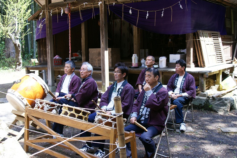 丹生神社の棒ささら　高萩市_b0183886_933439.jpg