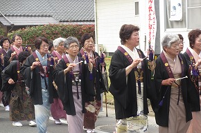 如意輪寺の「稚児練供」と「長寿しあわせ練供」・小郡市_a0137997_5194567.jpg