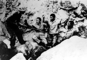 米国の「骨董武器ビジネス」：旧日本軍の名器、「有坂３８式歩兵銃」現在も生きる！？_e0171614_11472472.jpg