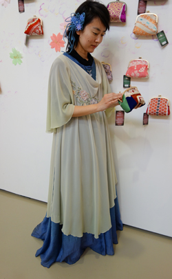 オートクチュール…夢のドレスをおつくりしませう。_a0017350_20235865.jpg