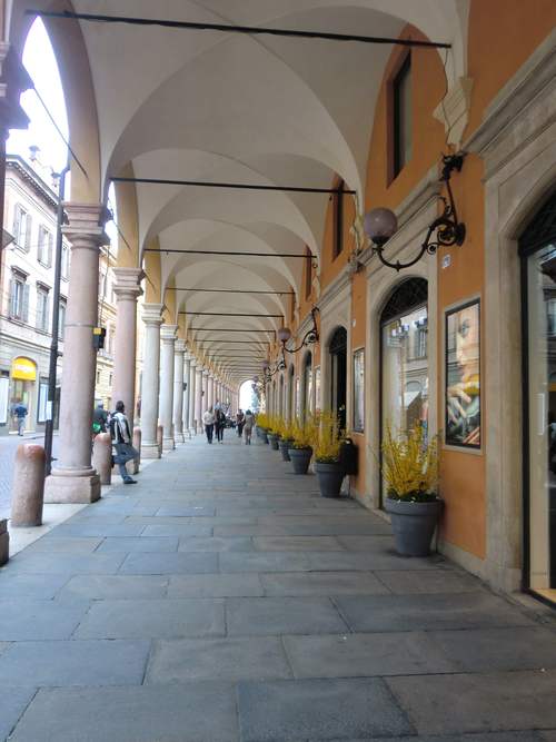 Modena_a0209958_1904891.jpg