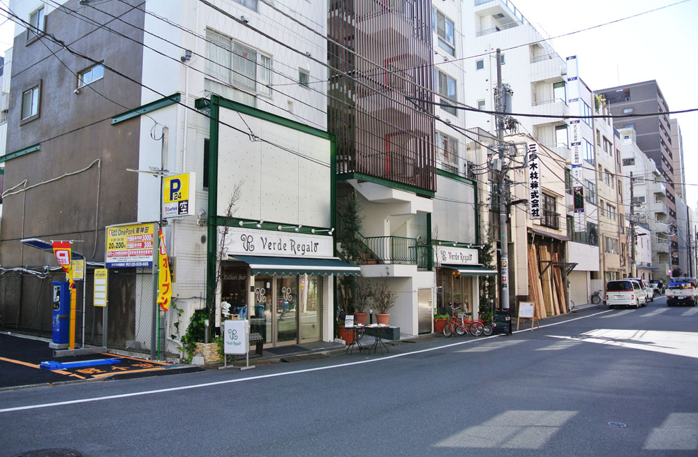ヴェルデ・レガーロ / Cafe&Bar_b0144301_1734856.jpg