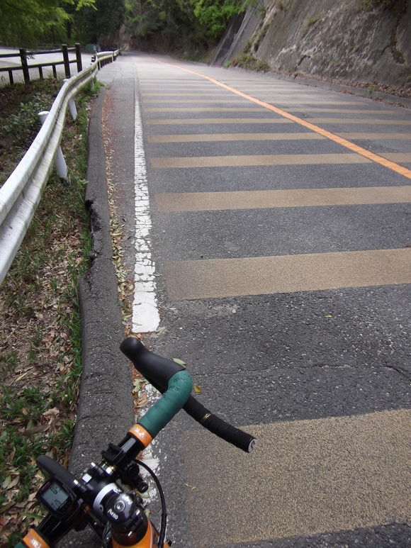 ロードバイクでのダウンヒルに於けるブレーキセッティング❣_b0225442_16561330.jpg