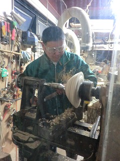 日々の花道具展のご案内 3~須田二郎さんの工房へ_b0132444_1761145.jpg