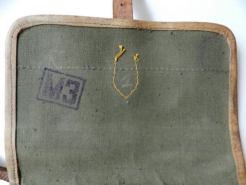 Bulgarian army M37 map case_f0226051_12382586.jpg