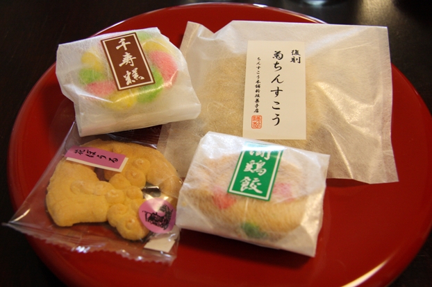 菊ちんすこう（売られていない特別のもの） ＊　新垣菓子店_d0136804_737659.jpg