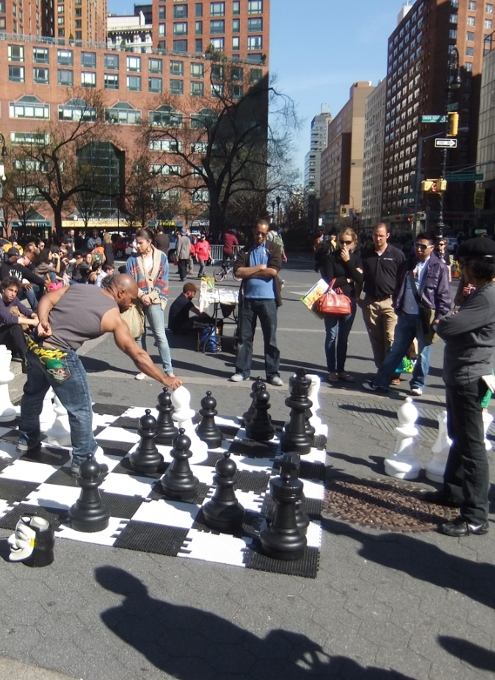 NYのユニオン・スクエア南側で見かけた簡易チェス広場_b0007805_201353.jpg