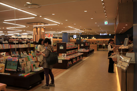 神戸ハーバーランドUMIEオープン_e0048413_2043627.jpg