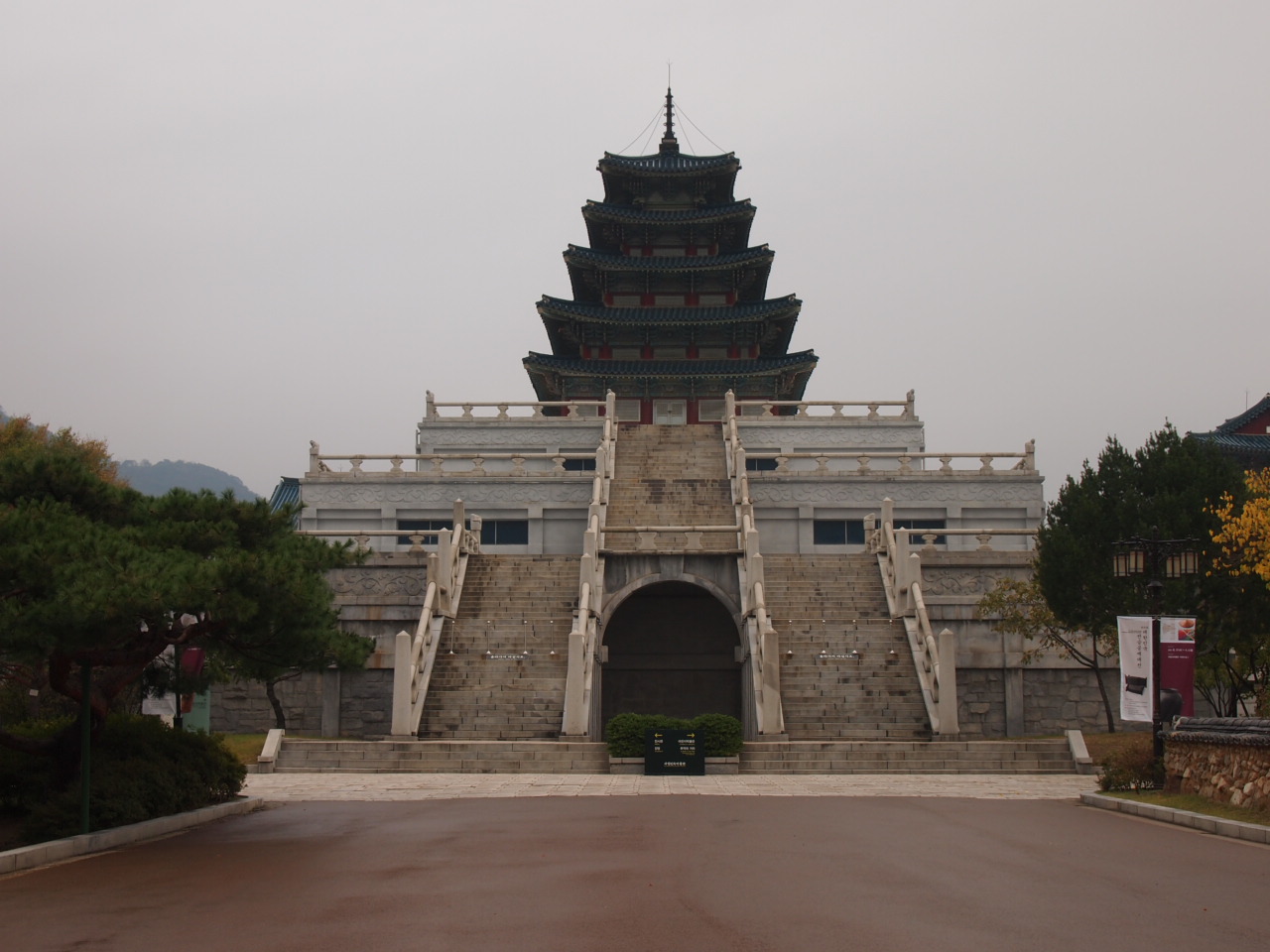 2012年10月ソウル旅行⑰最終日 国立民俗博物館とサムギョプサル☆_a0158241_21404464.jpg