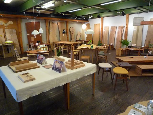 暮らしと木のフェア2013春 いよいよ明日!_b0211845_17463134.jpg