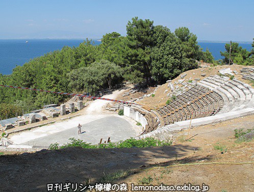 エーゲ海の島々の古代劇場　17カ所_c0010496_1854673.jpg