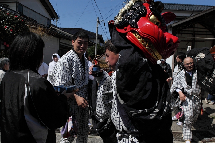 山形県鶴岡市温海町鼠ヶ関　「厳島神社 春の例大祭」_d0106628_731027.jpg