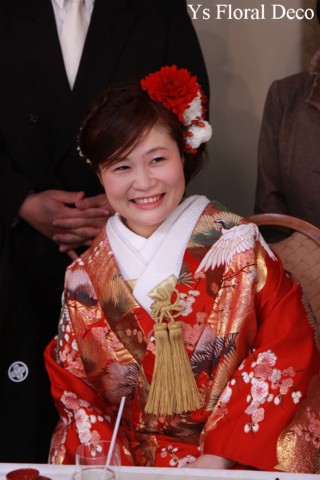 色内掛けに合わせる生花のヘッドドレス　東京大神宮さんへ_b0113510_23293073.jpg